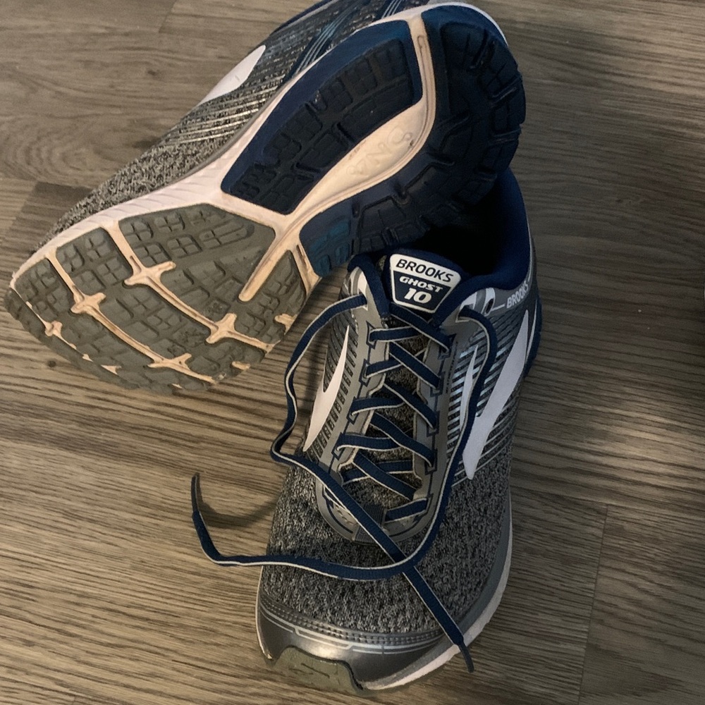 Brooks Ghost 10 Men's Running Shoes - Gray and Navy